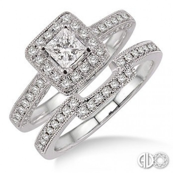 HERZOGS JEWELERS Jewelry - *THIS WKEND ONLY 8/3 - 8/7/23 HP*STUNNING PRIN/CUT DIAMOND WEDDING BAND